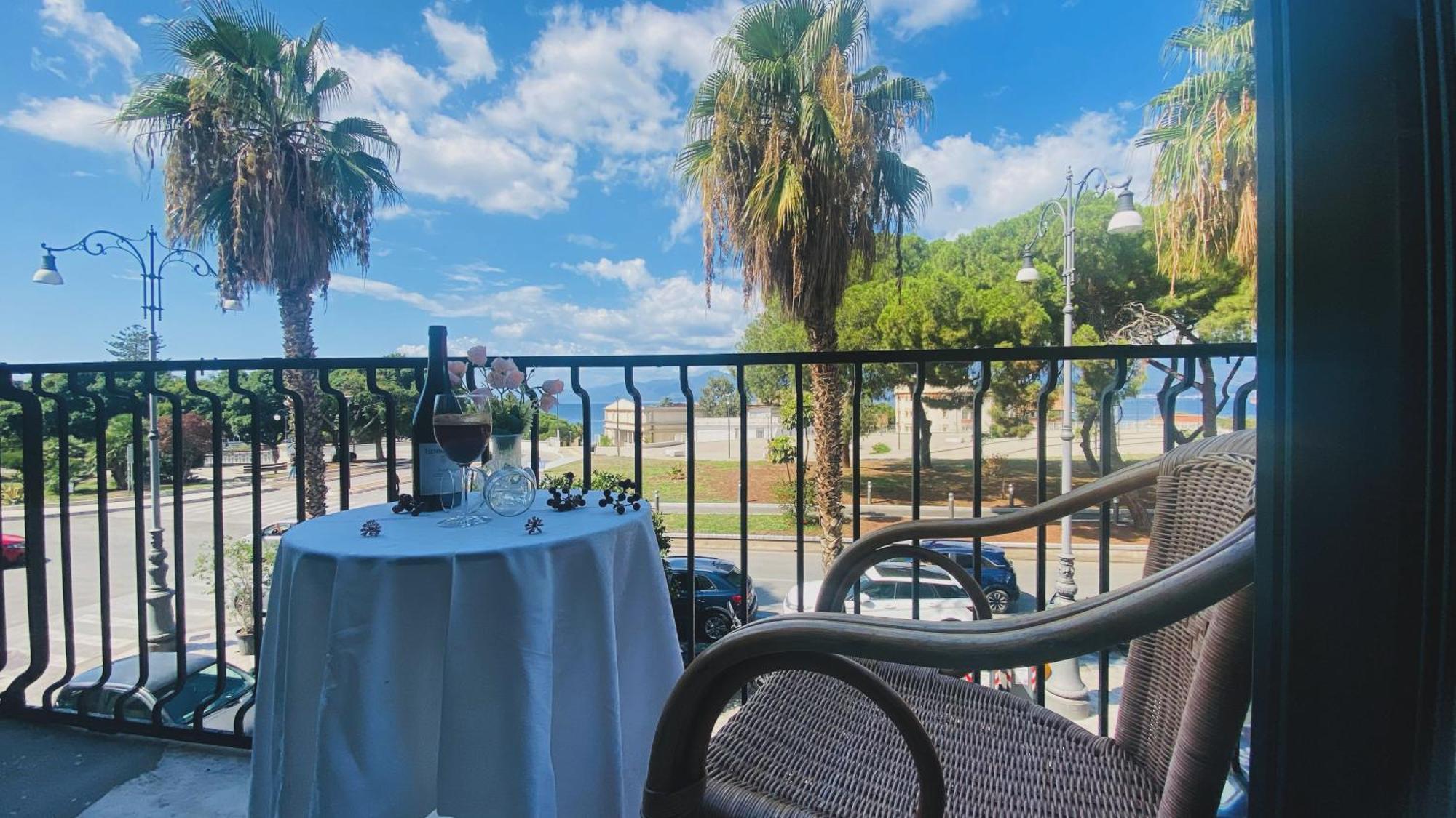 Noel Dal 1976 Bed & Breakfast Reggio di Calabria Exterior photo